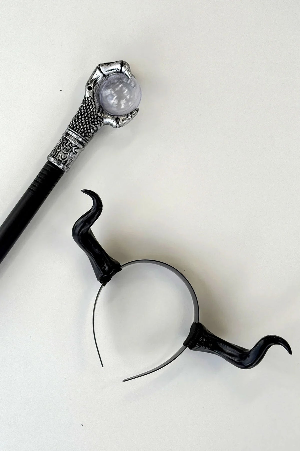 Mistress of Evil 2 Piece Accessory Kit